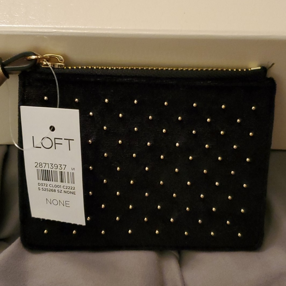 Studded slim card holder
